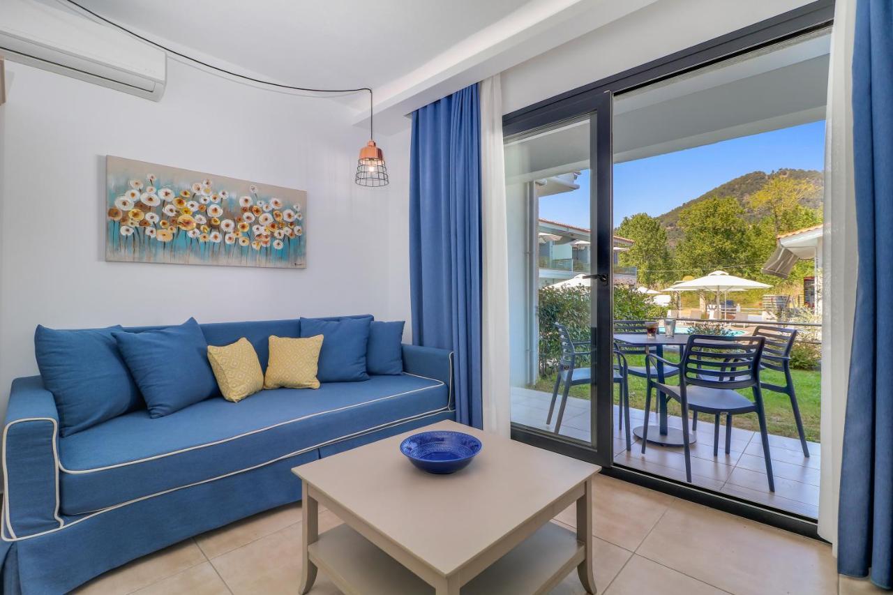 Theros Villas&Suites Chrysi Ammoudia Exterior foto
