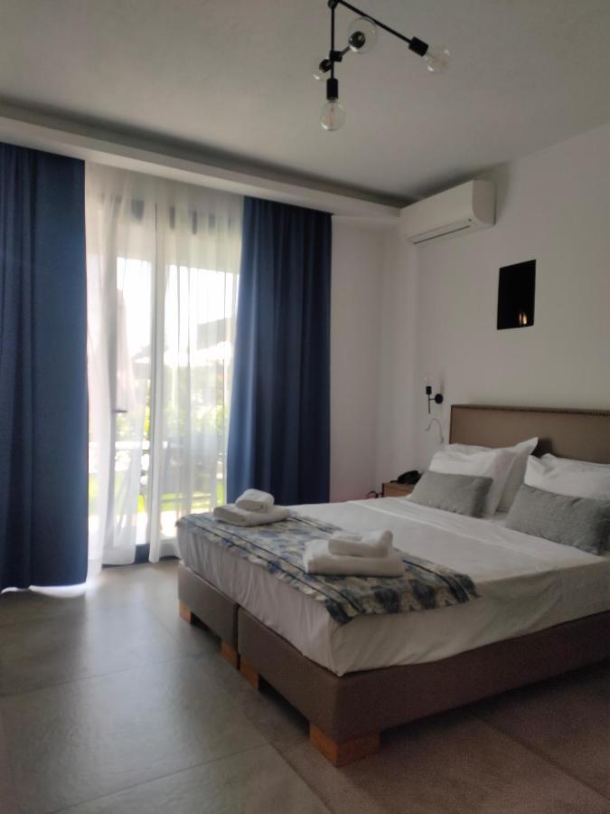 Theros Villas&Suites Chrysi Ammoudia Exterior foto